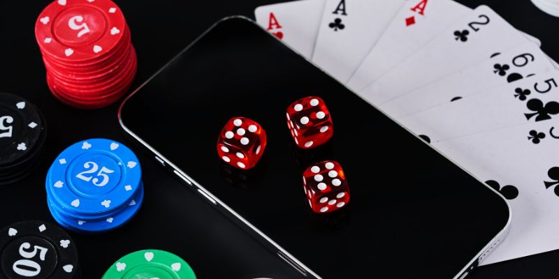 Cam kết với người chơi